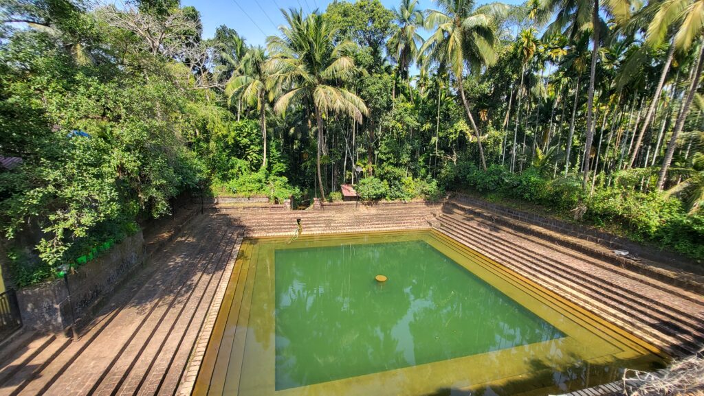 Saptkoteshwar temple pond