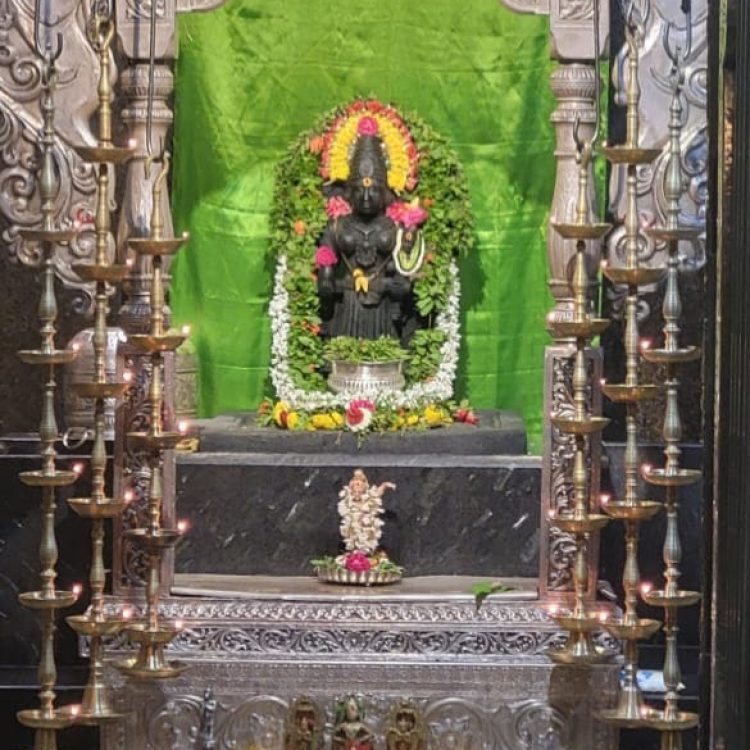 देवकी कृष्णाची मूळ मूर्ती